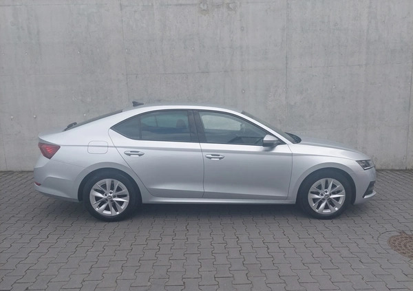 Skoda Octavia cena 83900 przebieg: 120305, rok produkcji 2020 z Wieliczka małe 254